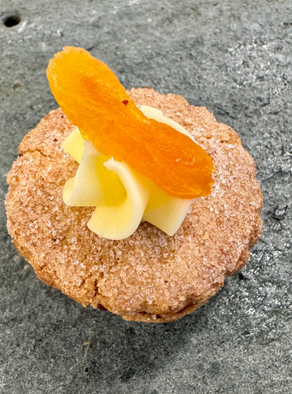 Mini mince pies, brandy buttercream and apricot.