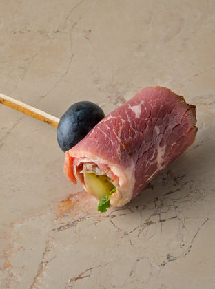 Rolled hot smoked brisket beef, coriander leaf, pickled cucumber, chipotle mayo, blueberry (GF)