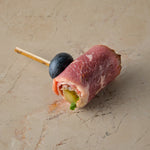 Rolled hot smoked brisket beef, coriander leaf, pickled cucumber, chipotle mayo, blueberry (GF)