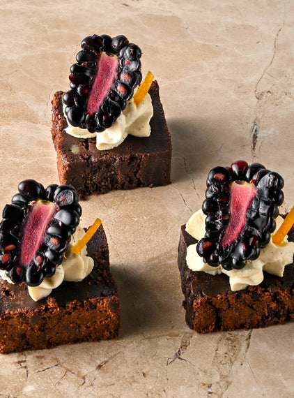 Salted caramel brownie, vanilla cream, blackberry