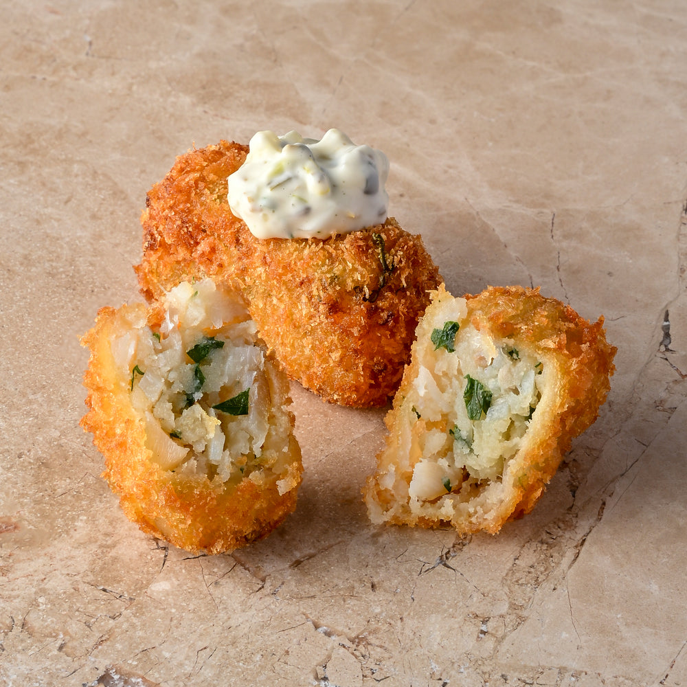 Smoked haddock and parsley croquette, dill pickle tartar