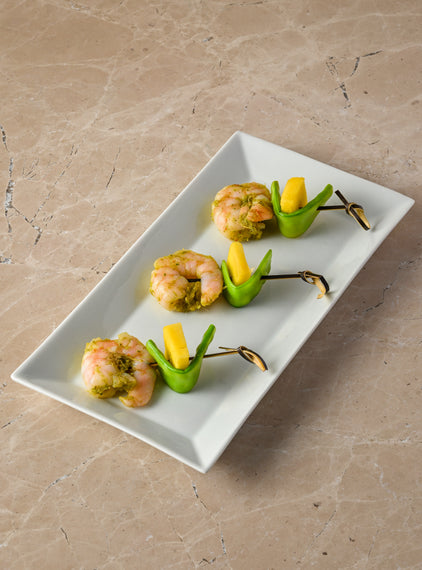 Tom-yam spiced steamed prawn, mange tout, fresh mango (GF)