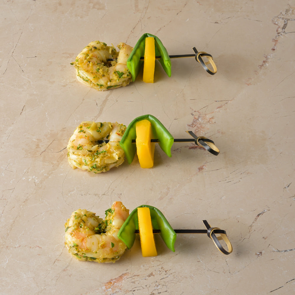 Tom-yam spiced steamed prawn, mange tout, fresh mango (GF)