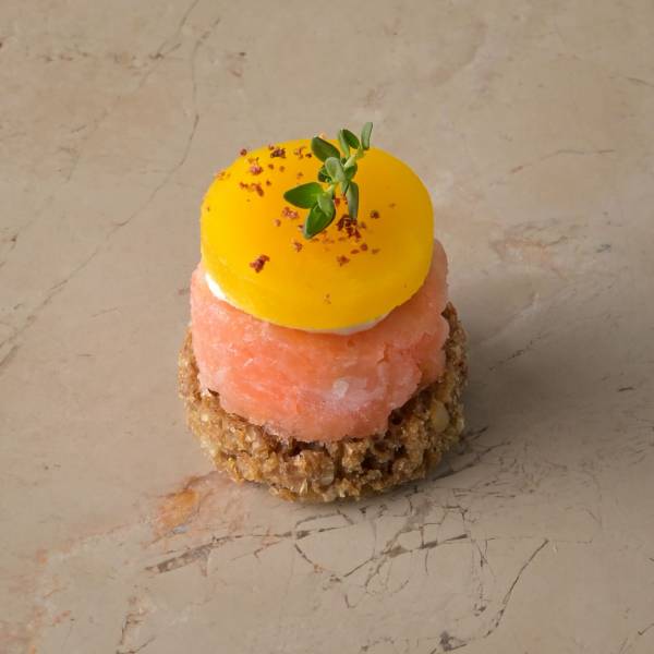 Smoked salmon on rye, pickled golden beetroot, fresh horseradish, pink pepper img